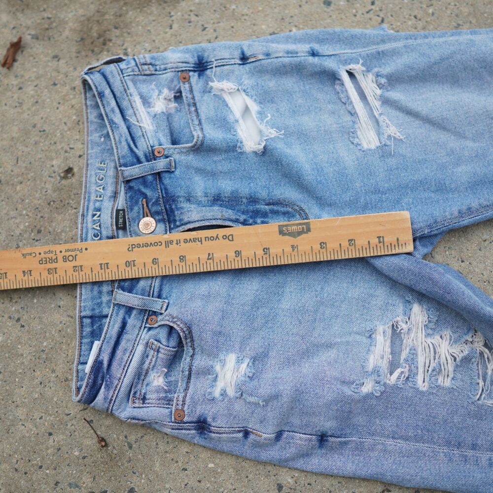 American Eagle Ripped Mom Jeans Size 0 Light Wash High Rise Distressed Denim - Picture 8 of 8